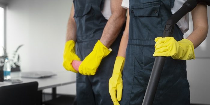 side-view-people-cleaning-building side-view-people-cleaning-building